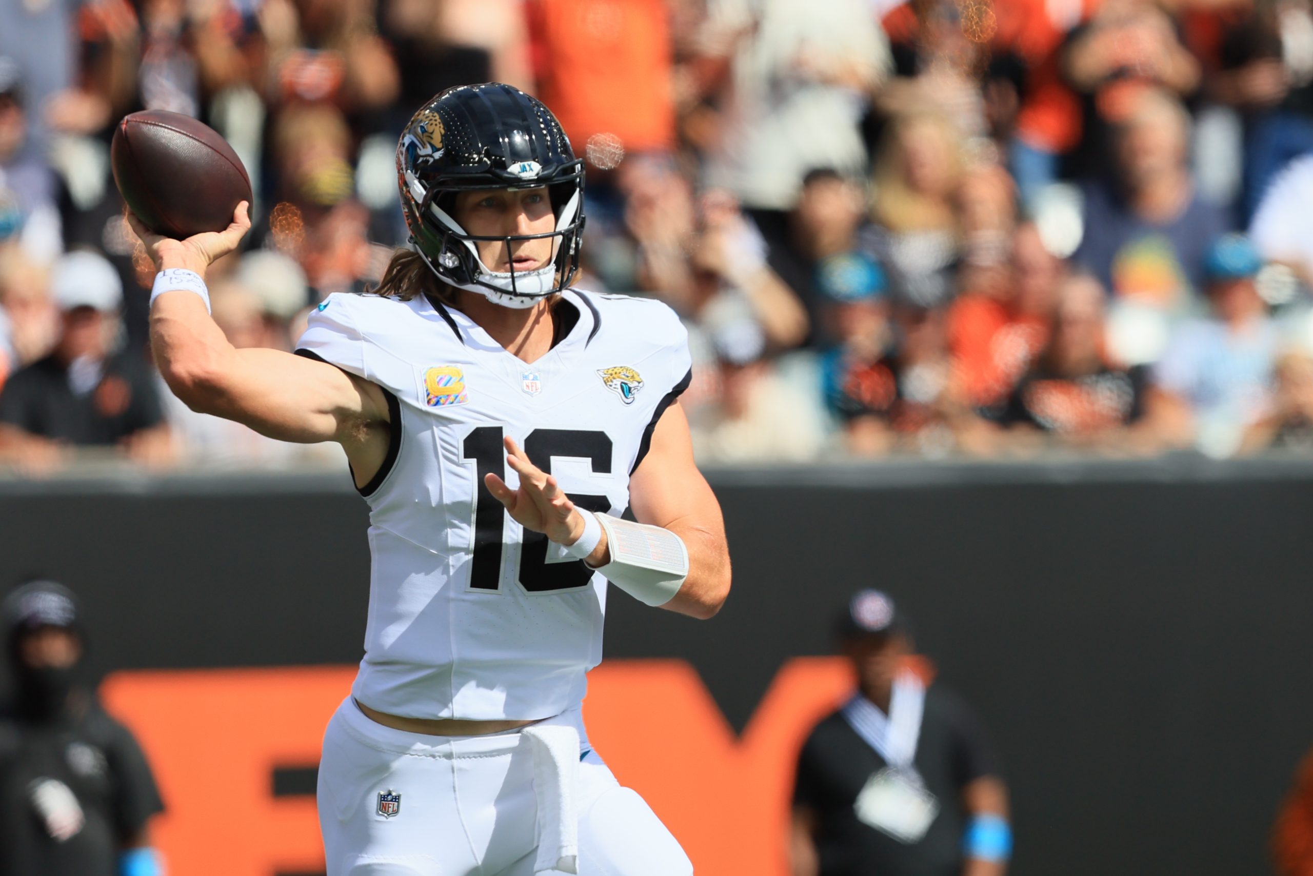 Predictions & Anytime TD Picks for Jaguars vs Eagles (Oct 11)