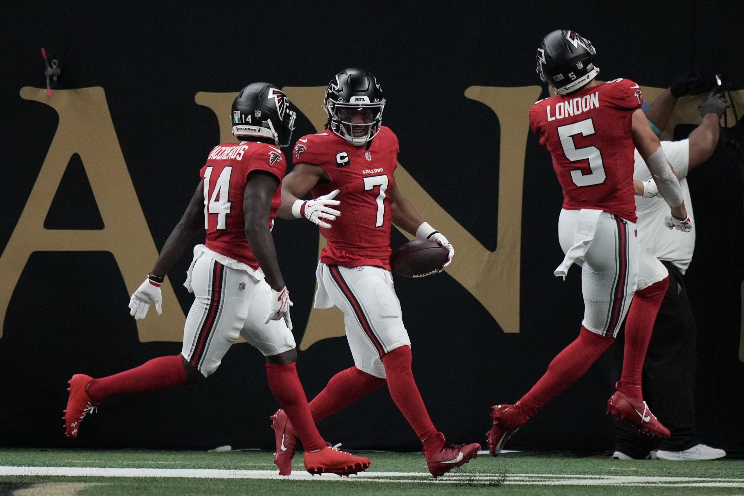 Final Ravens vs Falcons Picks, Predictions & Closing Odds for SNF (Oct 11)
