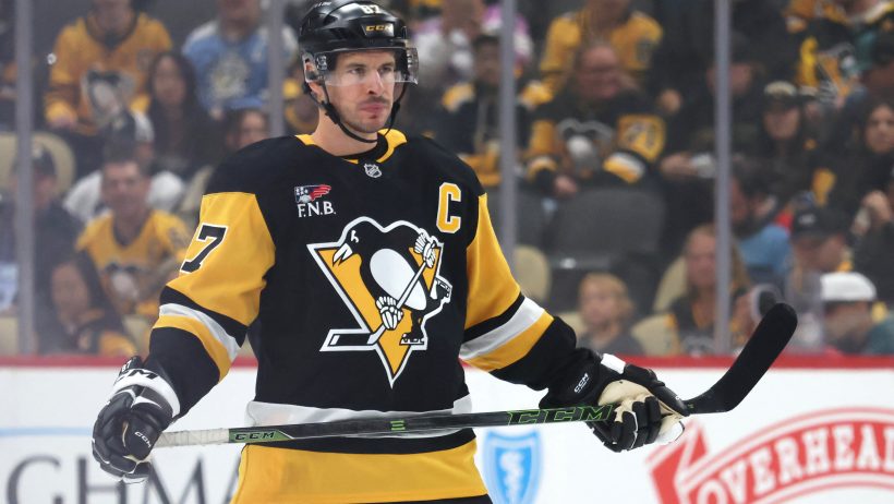 Sidney Crosby before a face-off in a game vs the Jets.