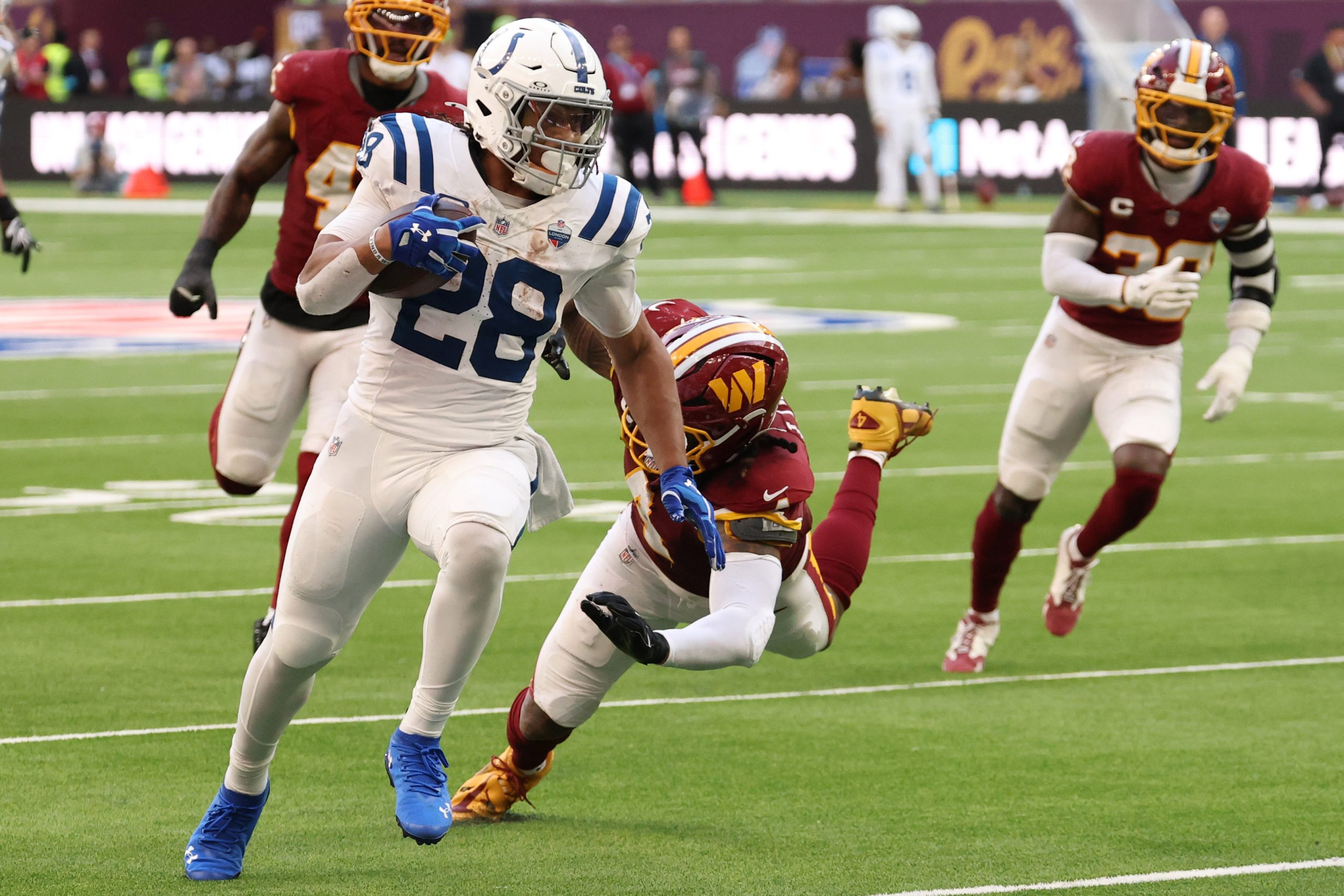 Colts vs Steelers Predictions, TD Picks & Betting Splits (Oct 11)