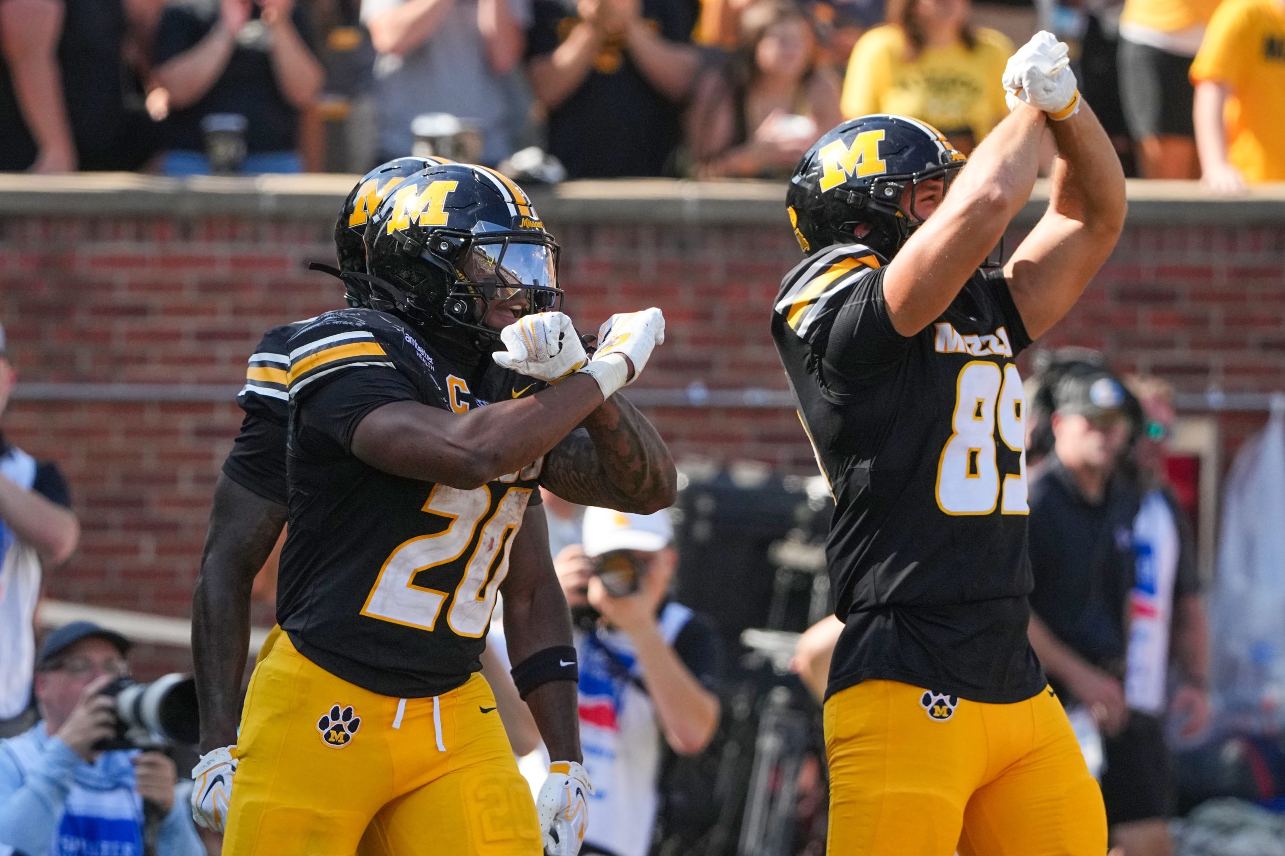 Saturday College Football Parlay: Expert Picks at +1097 Odds