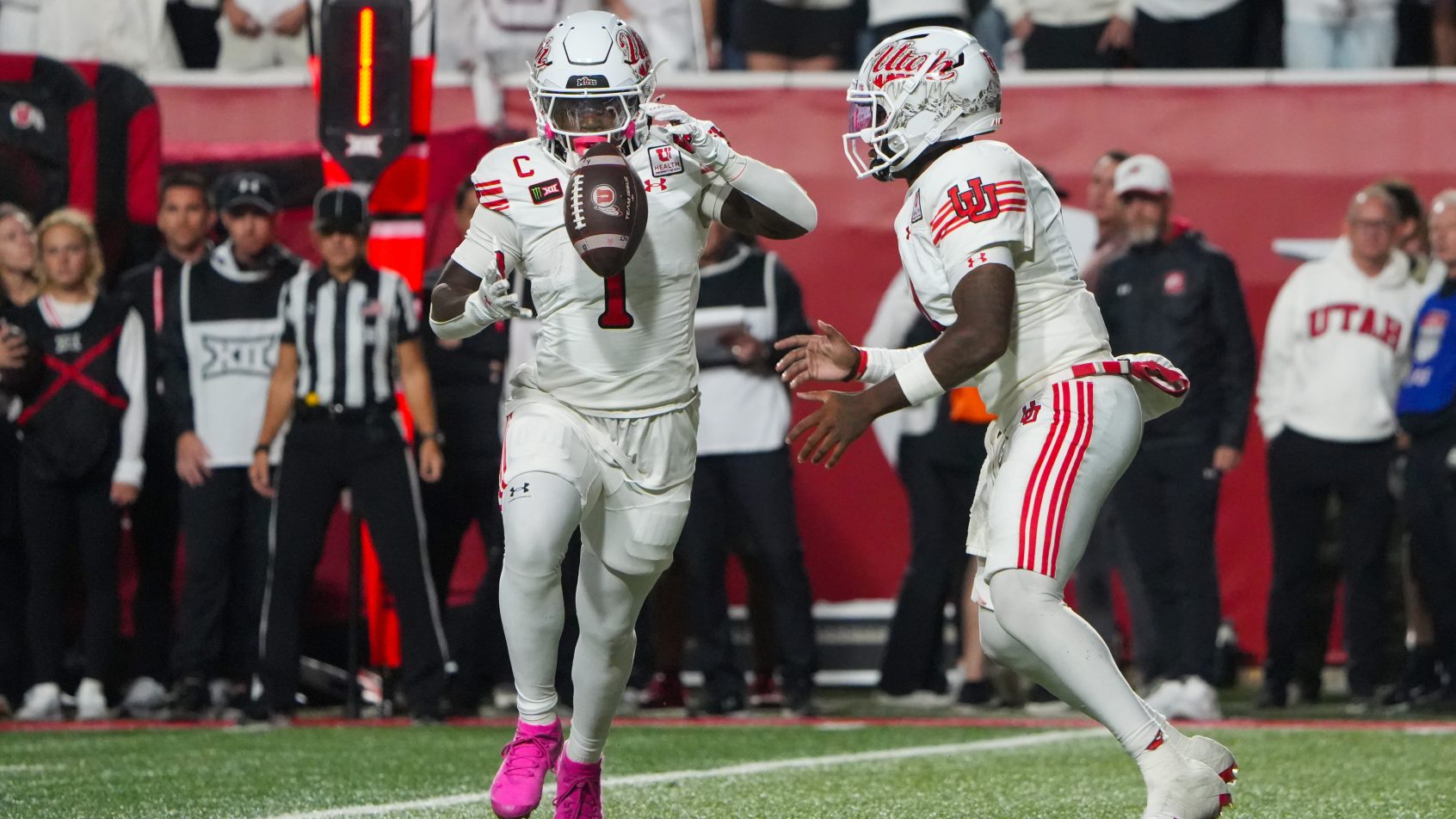 Wayshawn Parker takes handoff