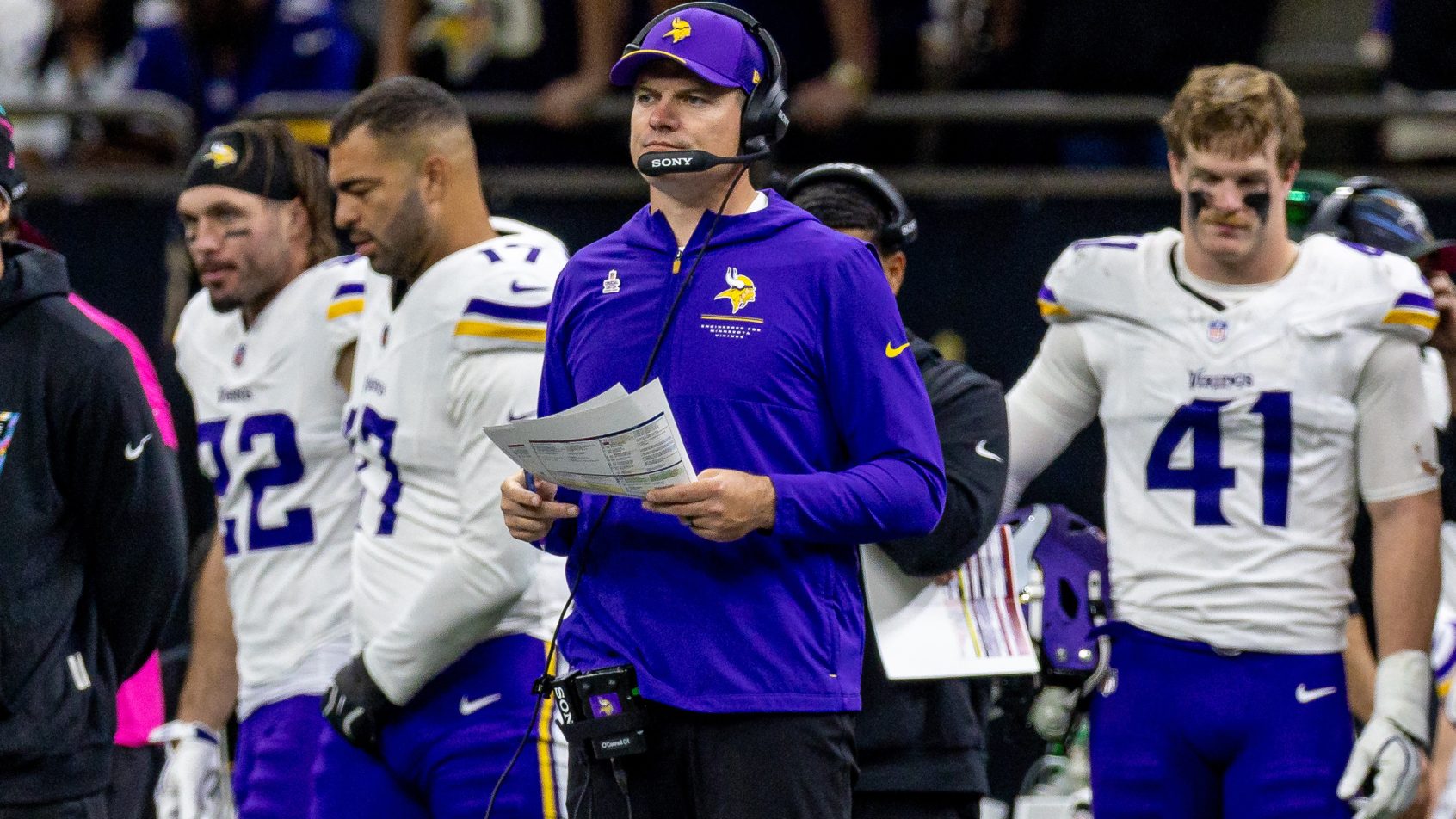 Kevin O'Connell on the sideline