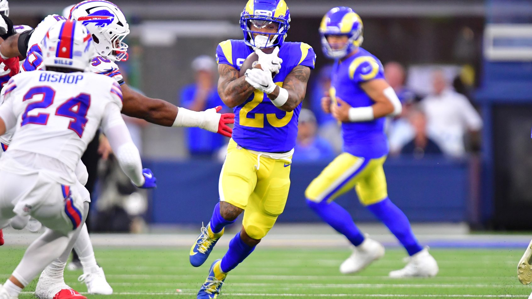 Kyren Williams running with the football