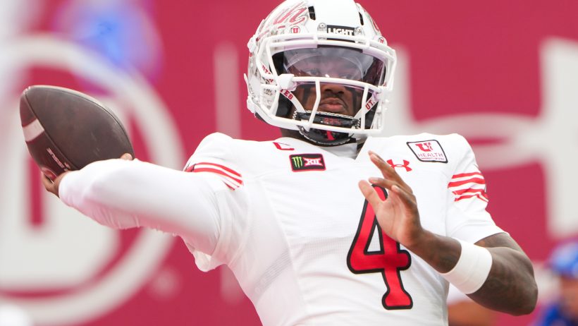 Devon Dampier throwing pass