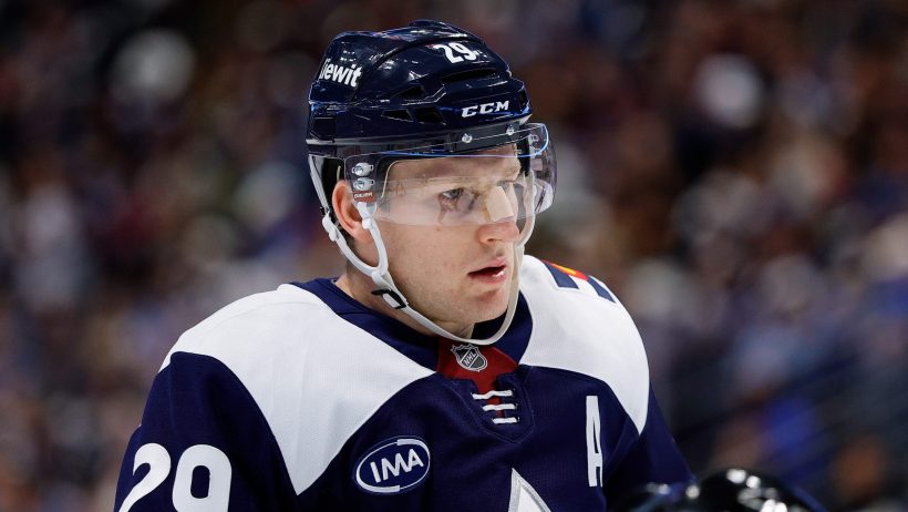 Nathan MacKinnon iso prior to a faceoff with the Stars.