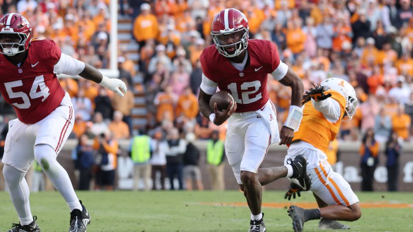 Keelon Russell scores a rushing TD against Tennessee.