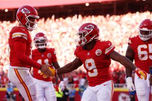 Chiefs vs Seahawks Predictions, Picks & Best Bets for SNF (Oct 25)