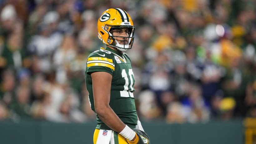Jordan Love by himself during a stoppage in play vs the Cowboys.