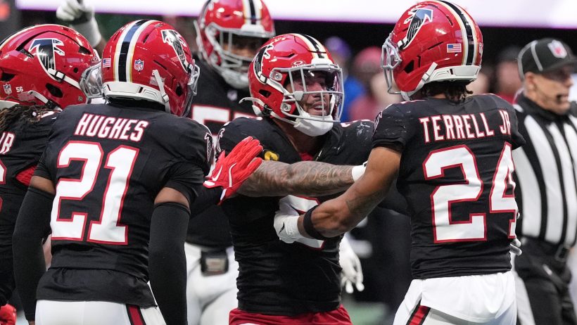 Atlanta Falcons defenders celebrating