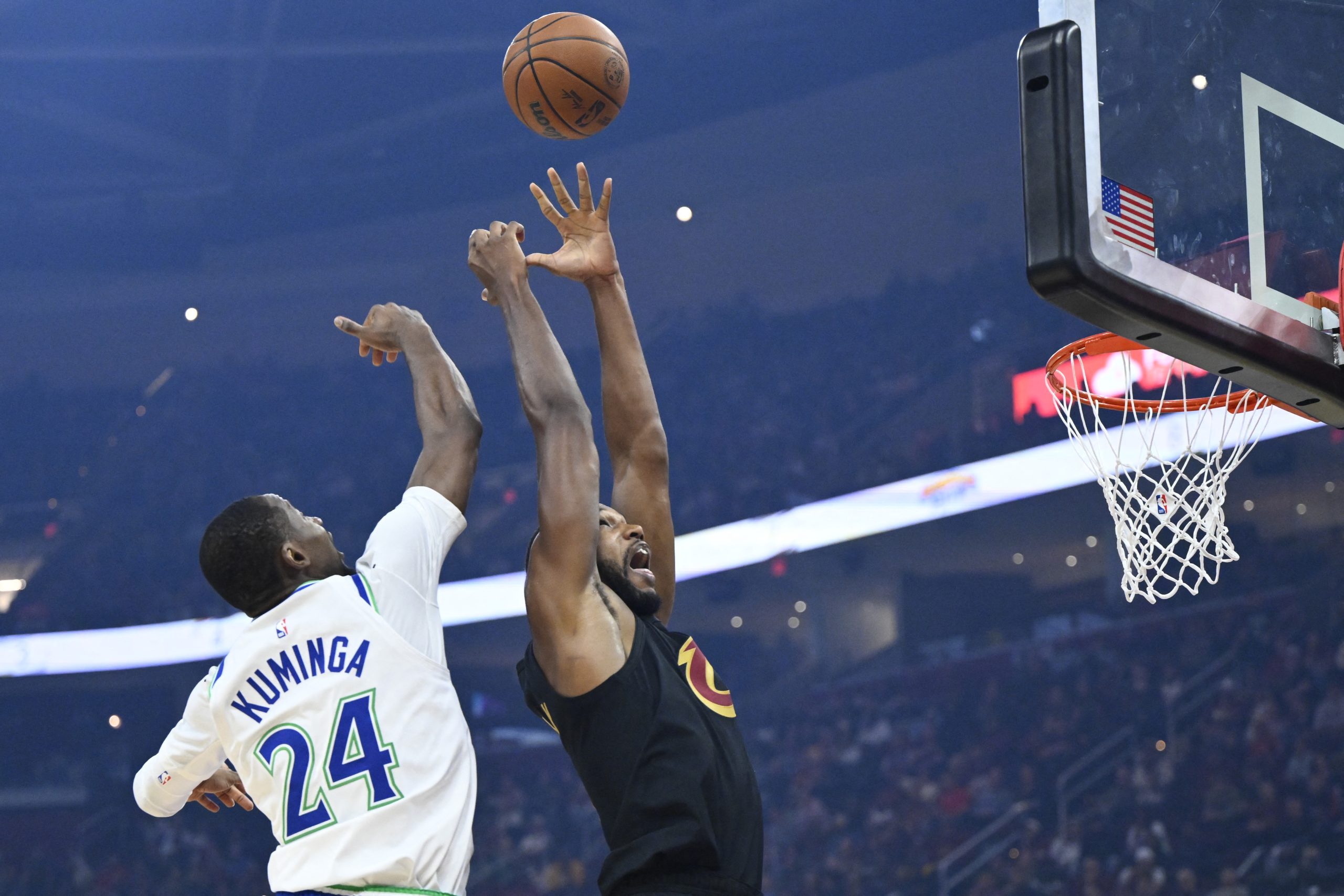 Hawks Vs Cavaliers: Atlanta favored by 1.5 points in a tight 237.5-total showdown at State Farm Arena