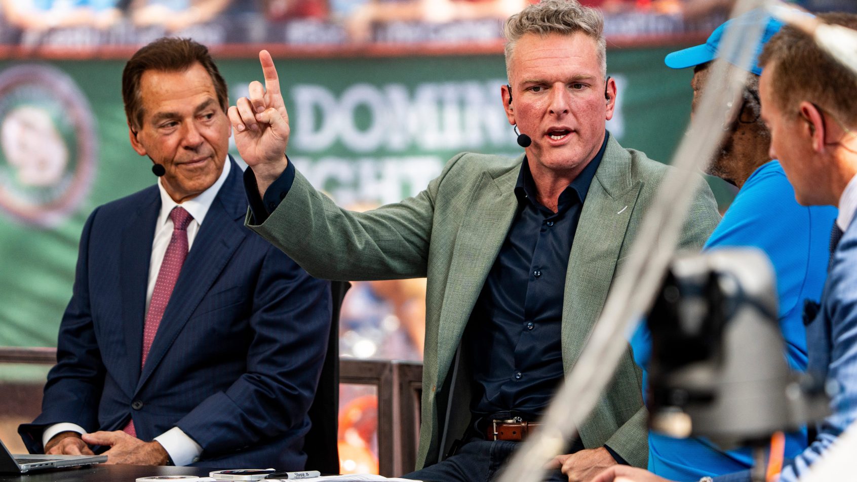 Pat McAfee delivers picks on ESPN College GameDay