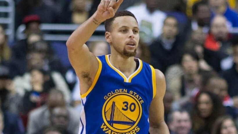 Steph Curry calling a play