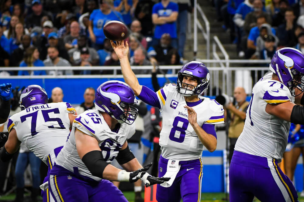Vikings QB Kirk Cousins throwing a pass