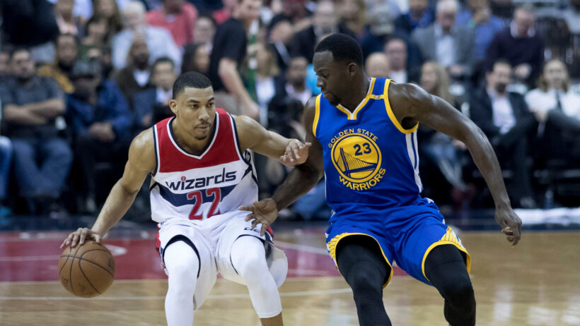 Draymond Green defend Otto Porter Jr.