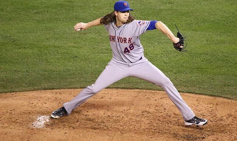 Jacob deGrom pitching