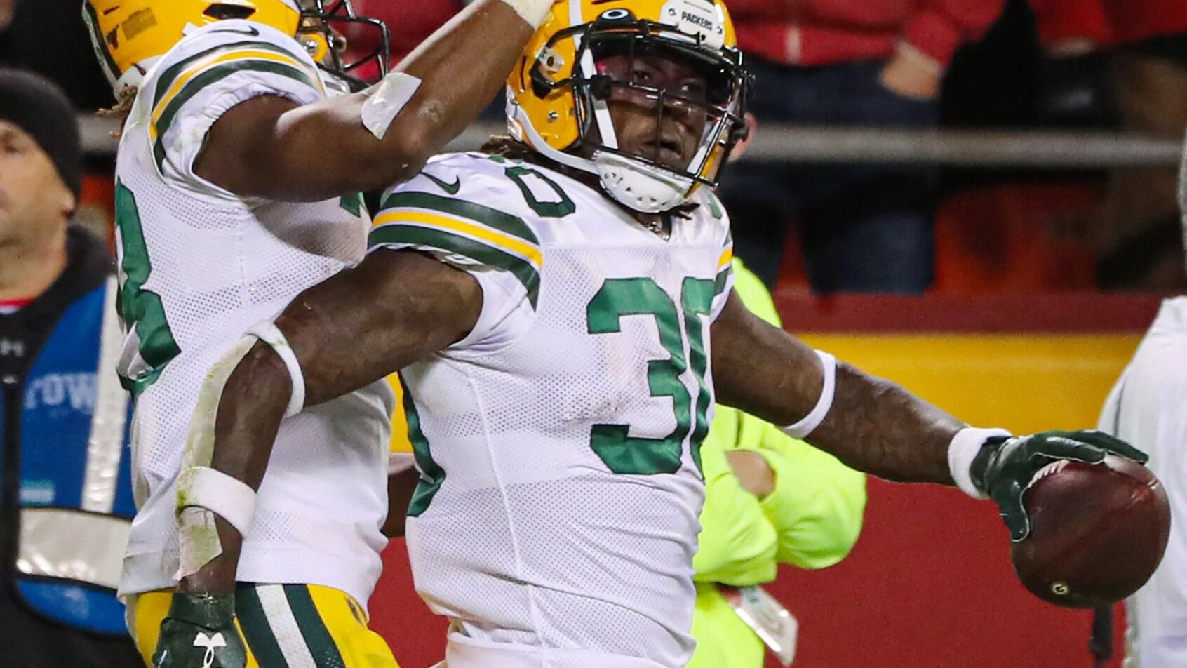 Aaron Jones celebrates touchdown