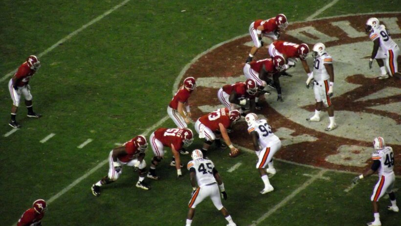 Alabama vs Auburn in 2010 Iron Bowl