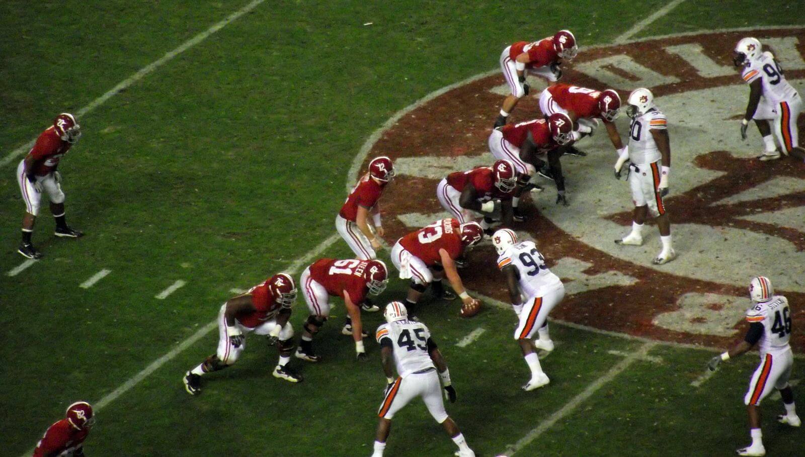 Alabama vs Auburn in 2010 Iron Bowl