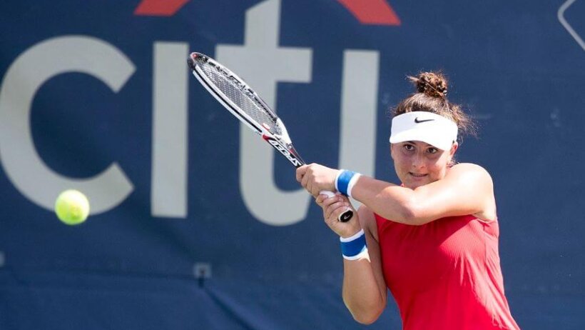 Bianca Andreescu crushes at backhand at the Citi Open