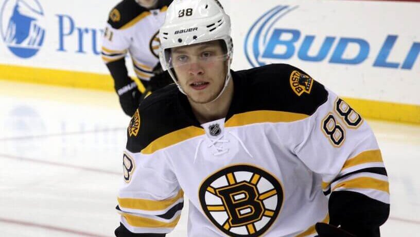 David Pastrnak skating