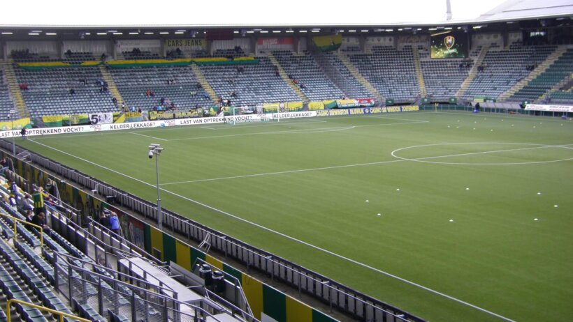 Cars Jeans Stadion