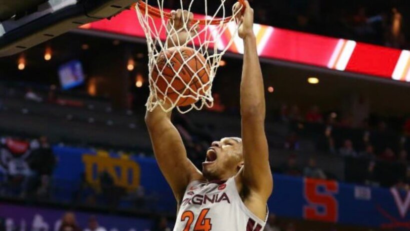 Kerry Blackshear dunking