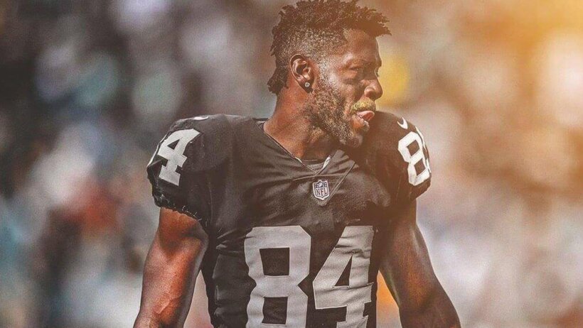 Antonio Brown without a helmet