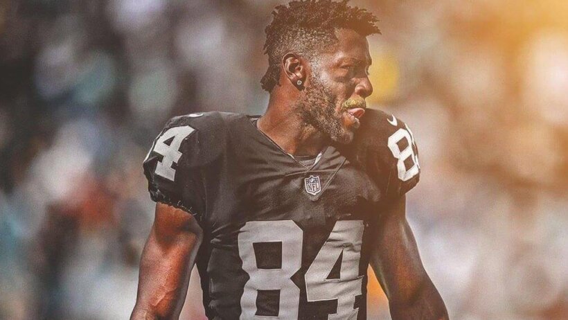 Antonio Brown in Raiders uniform