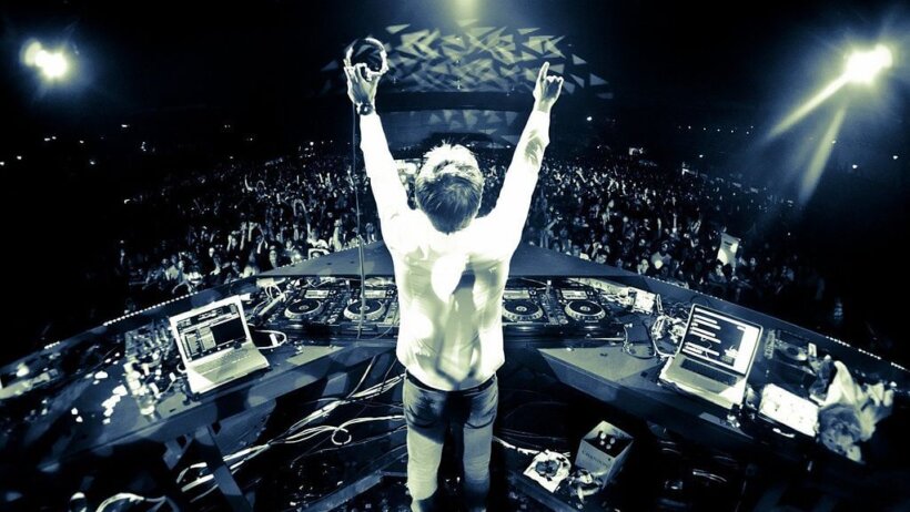 DJ Zierro spinning at a club