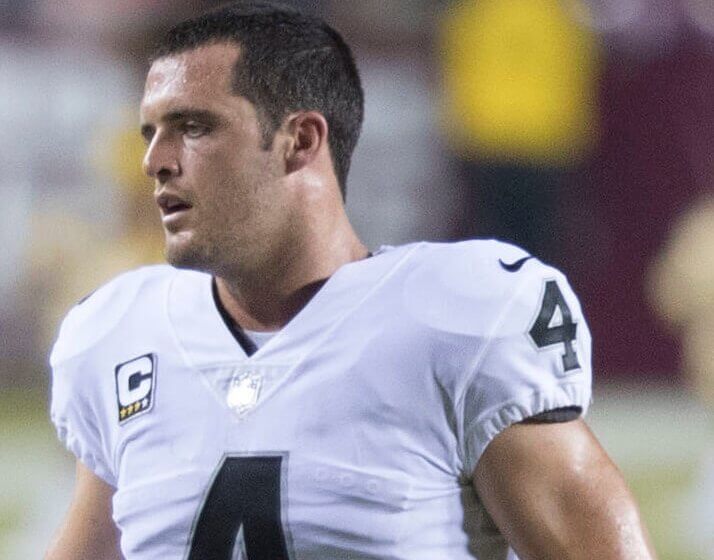 Oakland QB Derek Carr with his helmet off