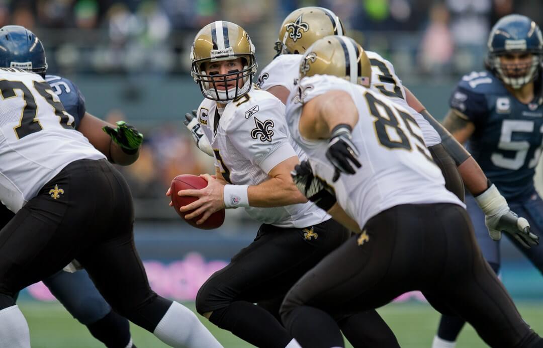Drew Brees pulls back in the pocket.