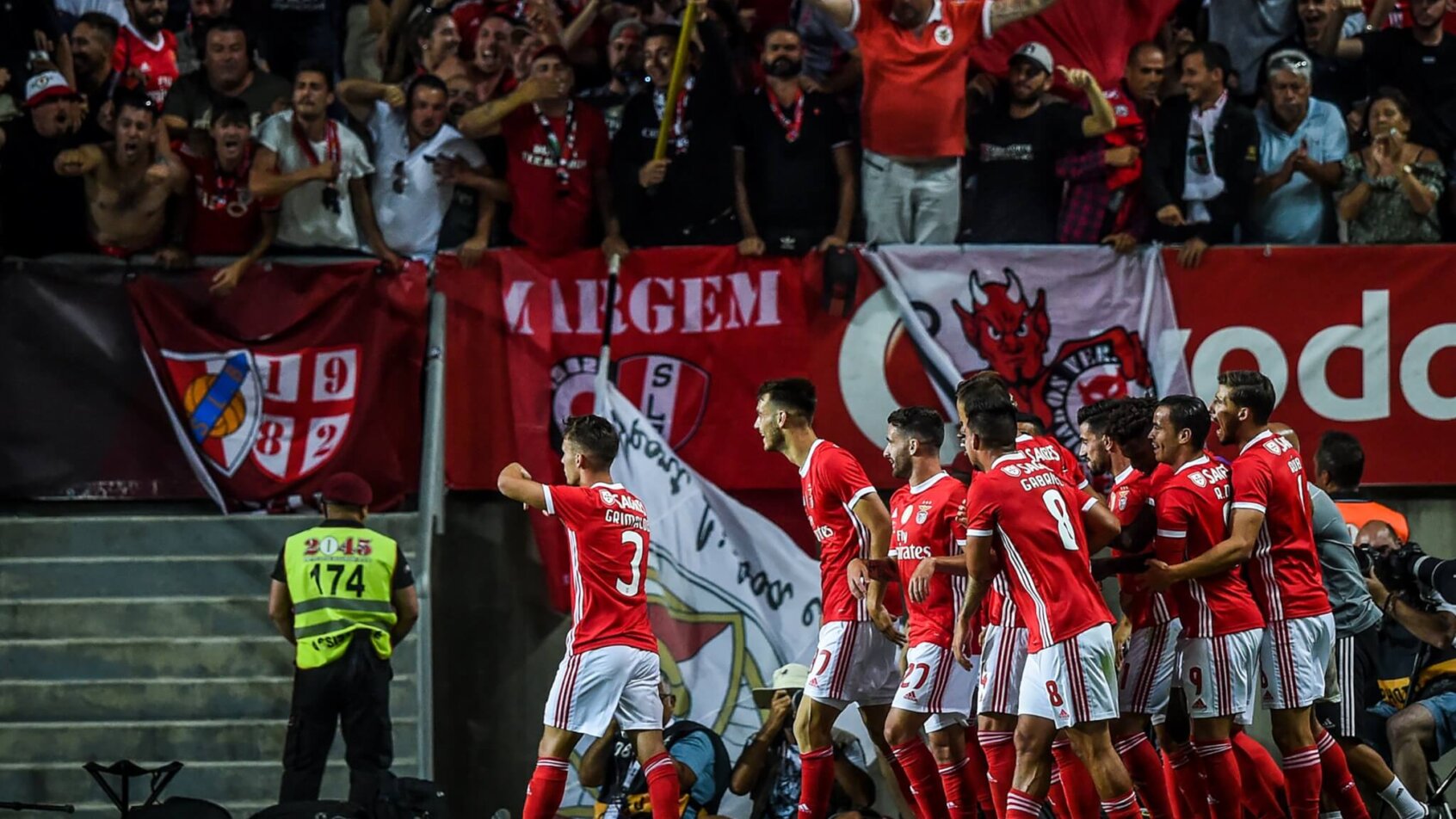 Benfica are favorites