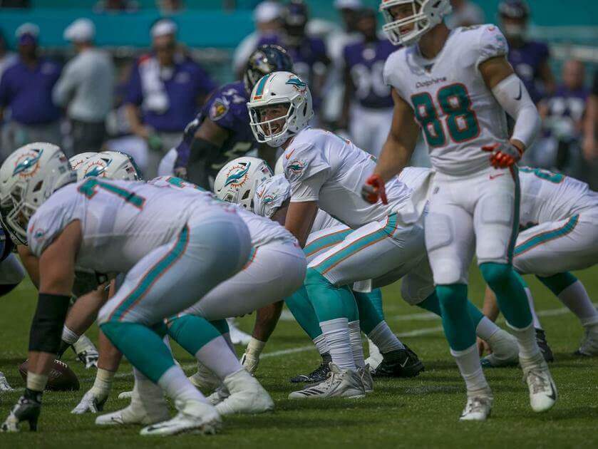 Miami Dolphins at line of scrimmage