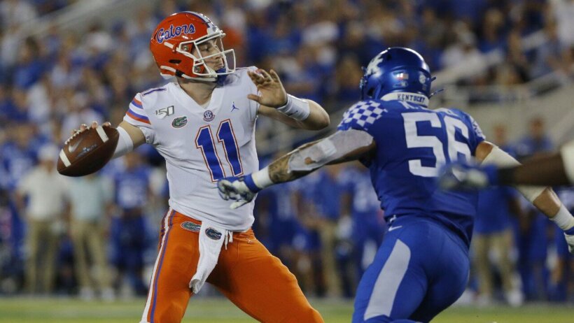 Kyle Trask throwing a pass for the Gators
