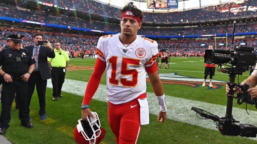 Patrick Mahomes walking off the field