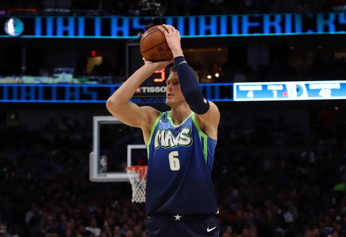 Porzingis shooting