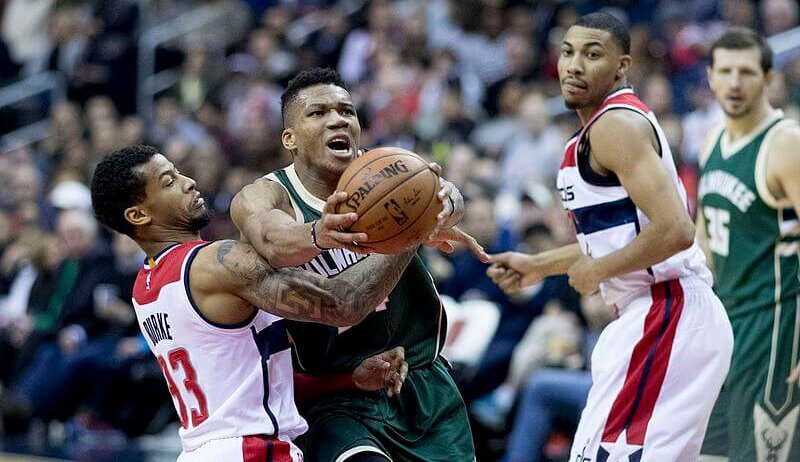 Giannis Antetokounmpo drives to the hoop against the Wizards