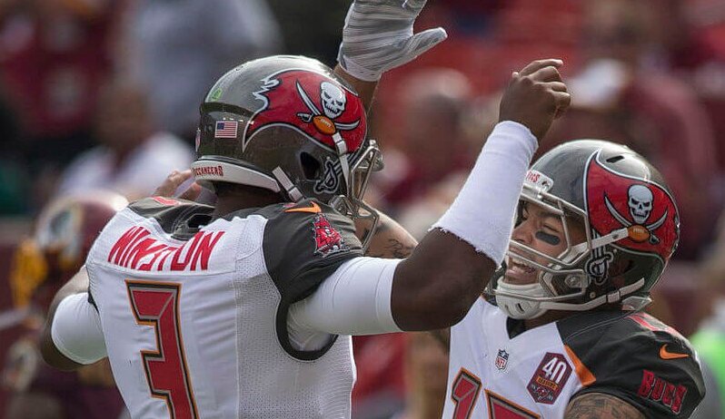 Jameis Winston Mike Evans Bucs celebrating