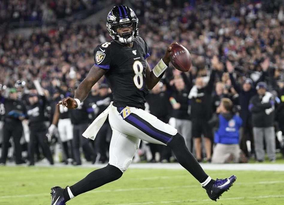 Lamar Jackson high-stepping