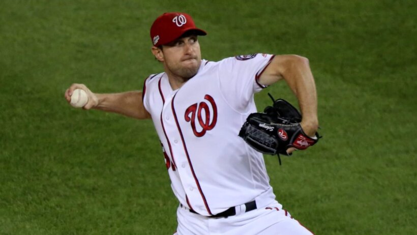 Max Scherzer pitching for the Nationals