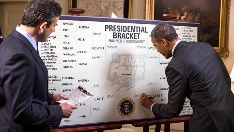 Barack Obama filling out March Madness bracket