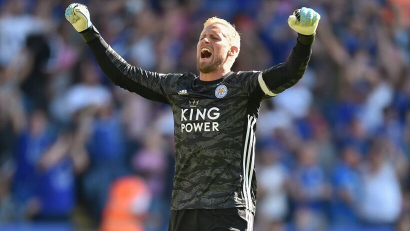 Kasper Schmeichel is deighted after Leicester City defeat Tottenham Hotspur