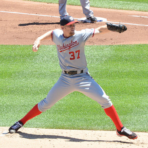 Stephen Strasburg throwing off the mound