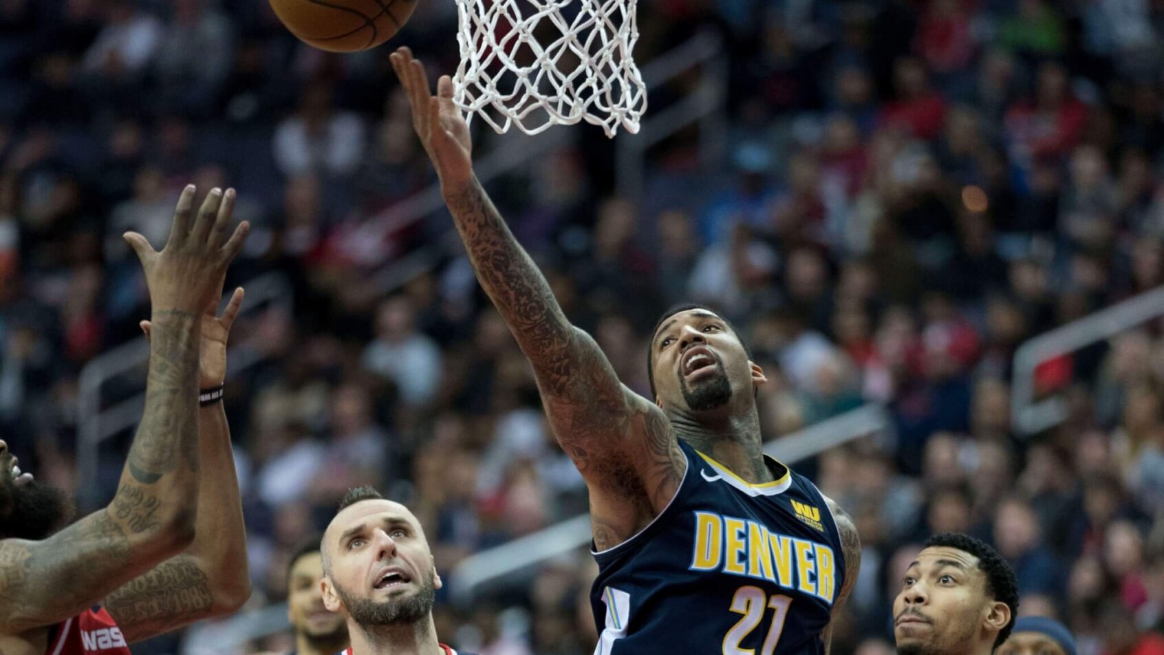 Wilson Chandler layup