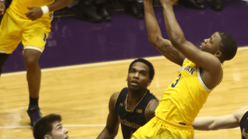 Zavier Simpson lays it in for Michigan