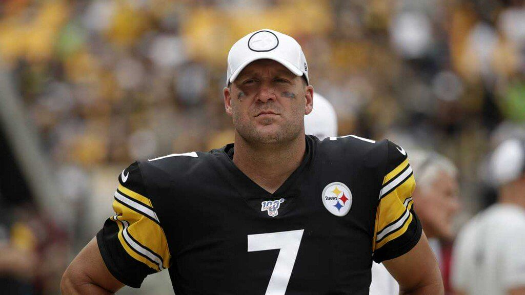Ben Roethlisberger standing on the sideline