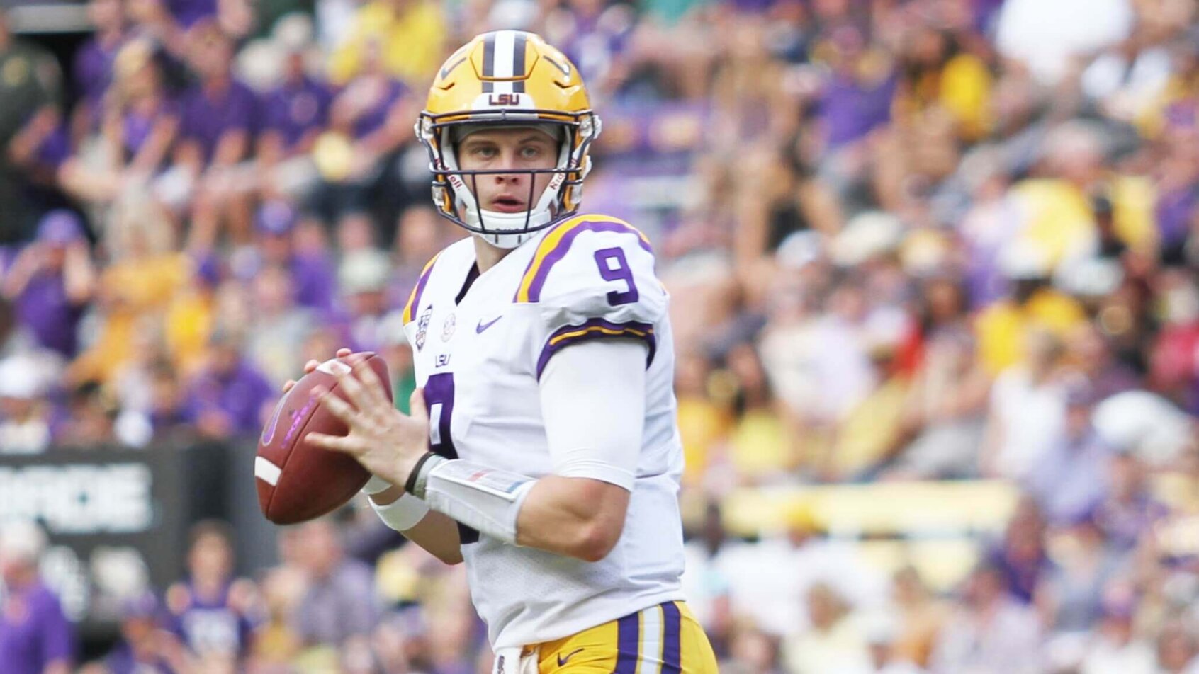 Joe Burrow in pocket