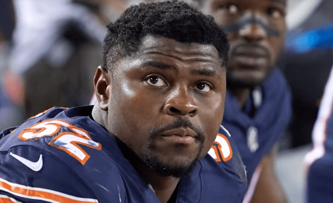 Chicago Bears linebacker Khalil Mack on the sidelines.