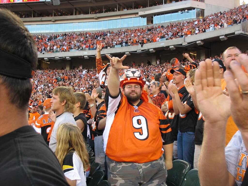 Cincinnati Bengals fans cheering